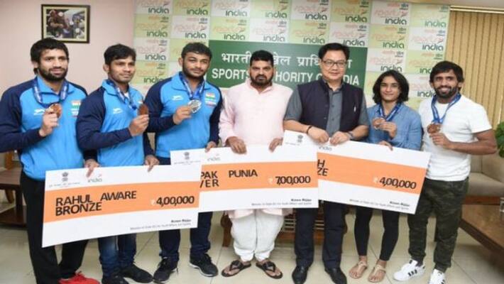 Sports minster Kiren Rijiju honors medal winners Sports minster Kiren Rijiju honors medal winners