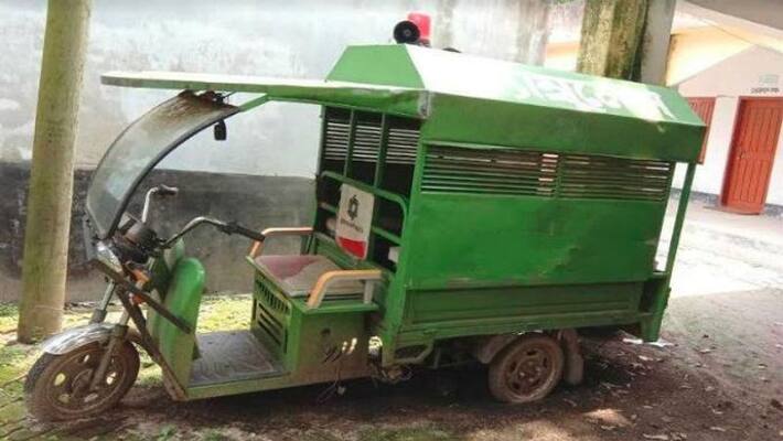 Free ambulance service started for street dogs in Berhampore Free ambulance service started for street dogs in Berhampore