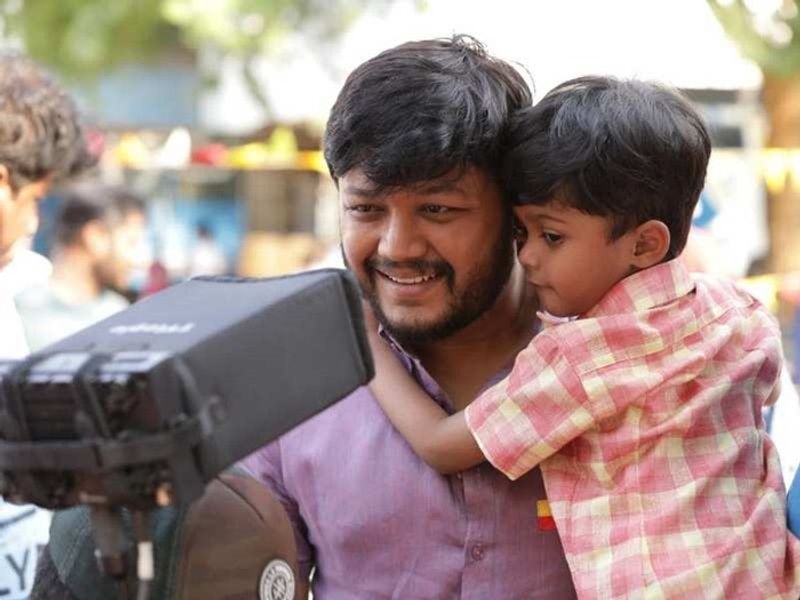 ಈ ಹಿಂದೆ ವಿನೋದ್ ಪ್ರಭಾಕರ್ ನಟನೆಯ ‘ರಗಡ್’ ಹಾಗೂ ರಾಜ್ ಬಿ ಶೆಟ್ಟಿಅಭಿನಯದ ‘ಮಹಿರ’ ಚಿತ್ರಗಳನ್ನು ನಿರ್ದೇಶನ ಮಾಡಿದವರು.