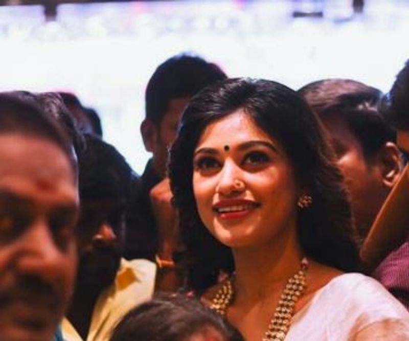 ஆஹா ஹோம்லி கெட்டப்பில் என்ன ஒரு அழகு