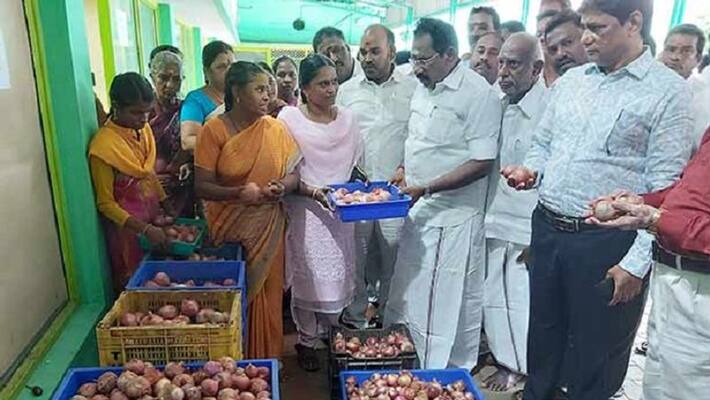 onion in ration shop onion in ration shop