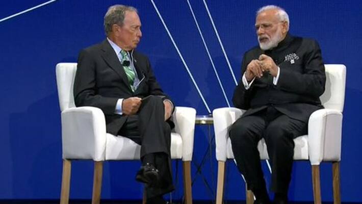 Modi will deliver speech at Global Business Forum today and will meet 43 CEOs Modi will deliver speech at Global Business Forum today and will meet 43 CEOs