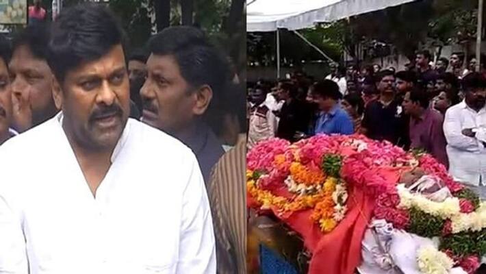 Megastar Chiranjeevi pays last tribute to venumadhav Megastar Chiranjeevi pays last tribute to venumadhav