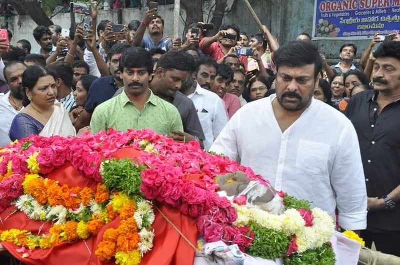 Celebrities pays last tribute to Venumadhav