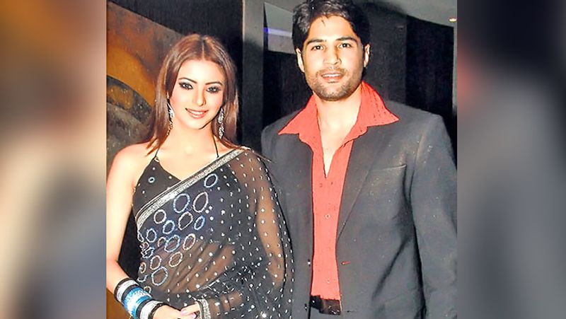 The actor had revealed this information to a news agency, as per reports. The actor further revealed that the director then began to avoid him. The director who has carved a niche for himself had offered Khandelwal two film deals.