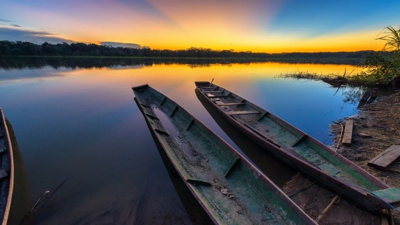 यह पार्क वोलिविया में स्थित है। पहली नजर में यह पार्क बहुत ही खूबसूरत दिखाई पड़ता है। फिर यह खतरनाक क्यों हैं? इसे खतरनाक इसलिए बताया गया है कि जैसे ही आप यहां के पौधों के संपर्क में आएंगे, आपको खुजली और स्किन पर जलन होने लगेगी। यही नहीं, आप सुस्ती महसूस करने लगेंगे। इसकी वजह क्या है, इसका पता नहीं चल सका है।