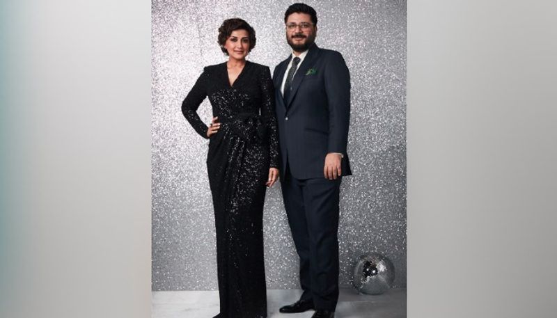 অনুষ্ঠানে উপস্থিত ছিলেন সোনালি বেন্দ্রে, তিনি পেলেন বিউটি ওয়ারিয়র-এর পুরষ্কার। সঙ্গে উপস্থিত ছিলেন তাঁর স্বামী।