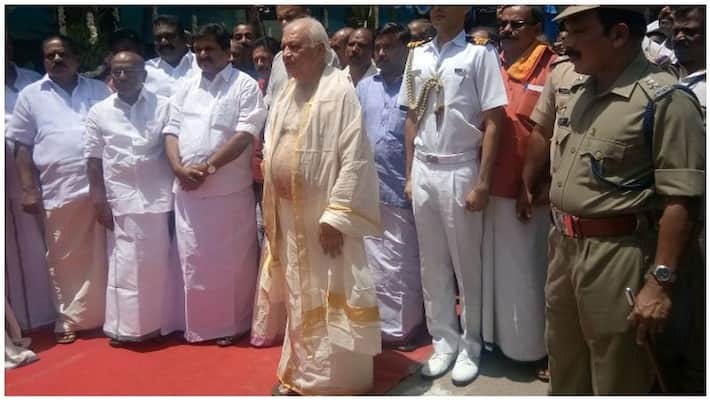 Arif Mohammed Khan, Governor of Kerala, who worshiped at Navratri Arif Mohammed Khan, Governor of Kerala, who worshiped at Navratri