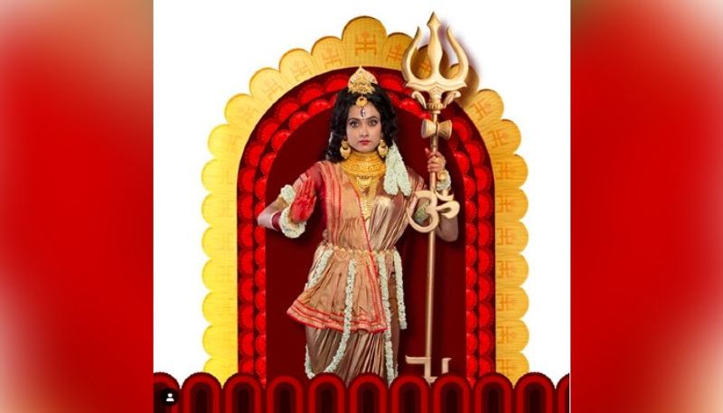ভাদ্র মাসে পার্বতীর সঙ্গে মিলন হয় মহাদেবের। তাই এই মাসে পার্বতীর রূপেই পুজিত হন দেবী দুর্গা।