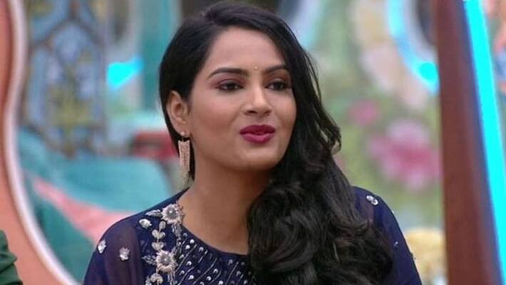 bigg boss contestant himaja shocking allegations on sreemukhi bigg boss contestant himaja shocking allegations on sreemukhi
