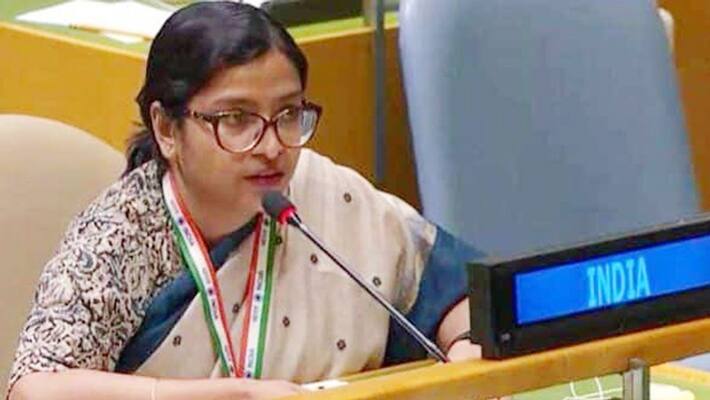 UN: Vidisha Maitra, who gave a befitting reply to Pakistan, has got the Gold Medal of 'Best Officer Trainee' UN: Vidisha Maitra, who gave a befitting reply to Pakistan, has got the Gold Medal of 'Best Officer Trainee'
