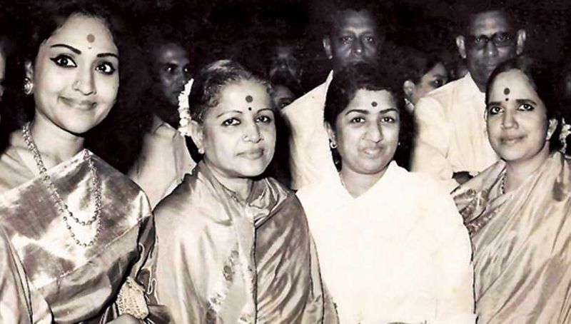 எம்.எஸ்.சுப்புலட்சுமியுடன் லதா மங்கேஷ்கர்