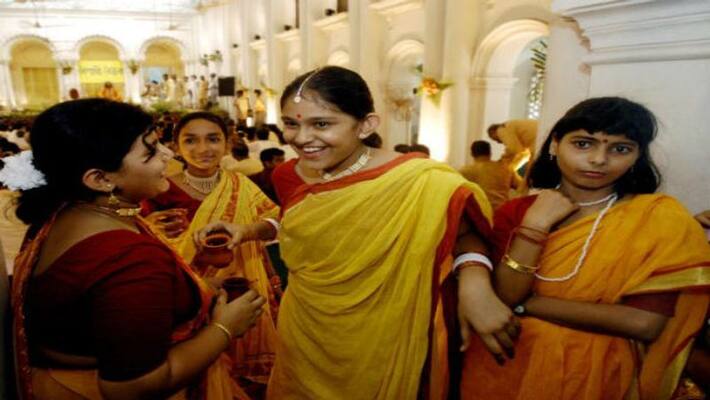 Make your own style statement in this Puja Make your own style statement in this Puja