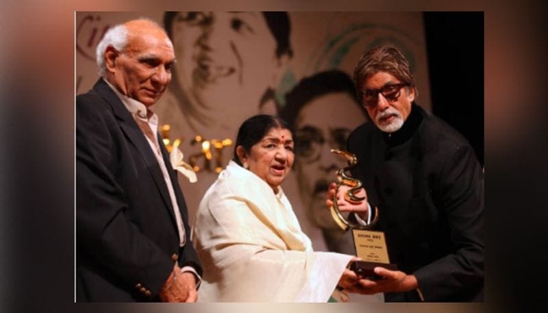 লতা মঙ্গেশকরের বাবা ছিলেন এক জনপ্রিয় থিয়েটর অভিনেতা এবং সঙ্গীতশিল্পী। লতা মঙ্গেশকরের যখন বয়স মাত্র ১৩ বছর তখনই তিনি পিতৃহারা হন। এমনই সময় নবযুগ চিত্রপাট ছবি কম্পানির মালিক তাঁর পরিবারের দেখা শোনা করতেন। তিনি প্রথম লতা মঙ্গেশকরকে গানের জগতে নিয়ে আসেন।