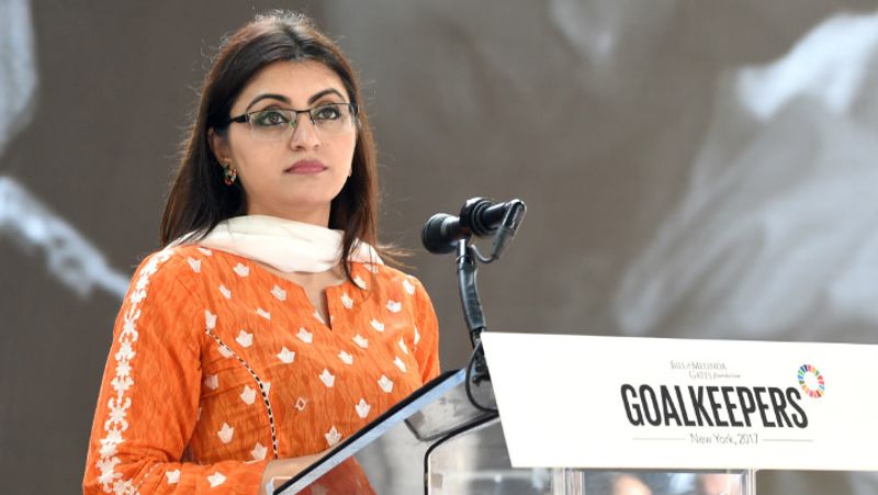 उन्होंने बताया कि पाकिस्तान में किस तरह से अल्पसंख्यकों के खिलाफ अत्याचार हो रहे हैं। इस्माइल ने बताया कि पाकिस्तान में आतंकवाद फैलाने के नाम पर मासूम पश्तूनों की हत्या की जा रही है। हजारों लोगों को बंधक बनाकर रखा गया है। इनमें से कुछ जेल में हैं, कुछ को आर्मी द्वारा बनाए गए टॉर्चर सेल में रखा जाता है।
