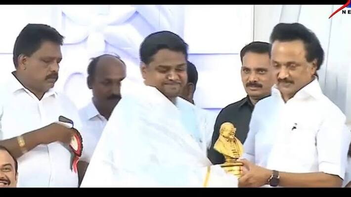 DMK MP senthilkumar tweet about Ilamathi DMK MP senthilkumar tweet about Ilamathi