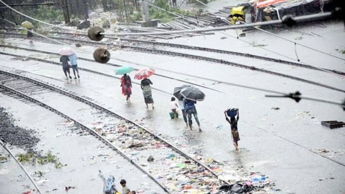 Heavy rains disrupt rail services in Bihar, ECR cancels several trains Heavy rains disrupt rail services in Bihar, ECR cancels several trains