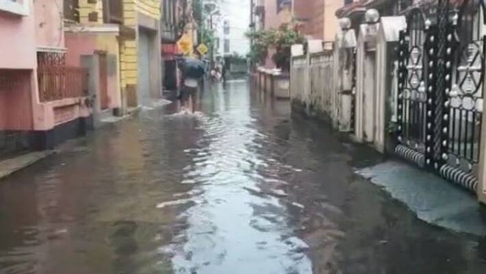 Heavy rain will continue in kolkata for another 48 hours Heavy rain will continue in kolkata for another 48 hours