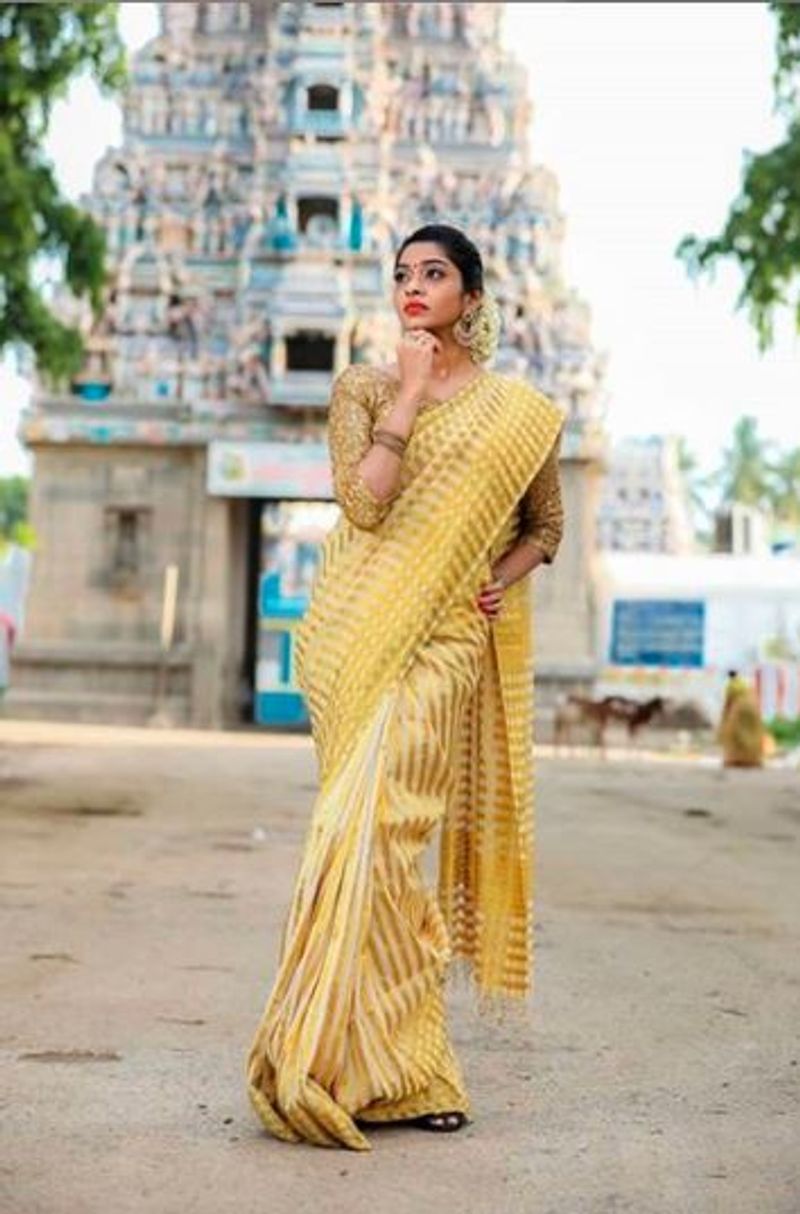 கியூட் போஸ்