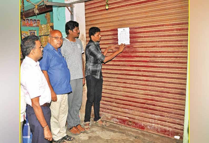 shop in madurai was sealed for using plastic bags