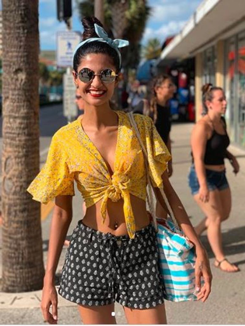 ஹாட் உடையில் கீர்த்தி