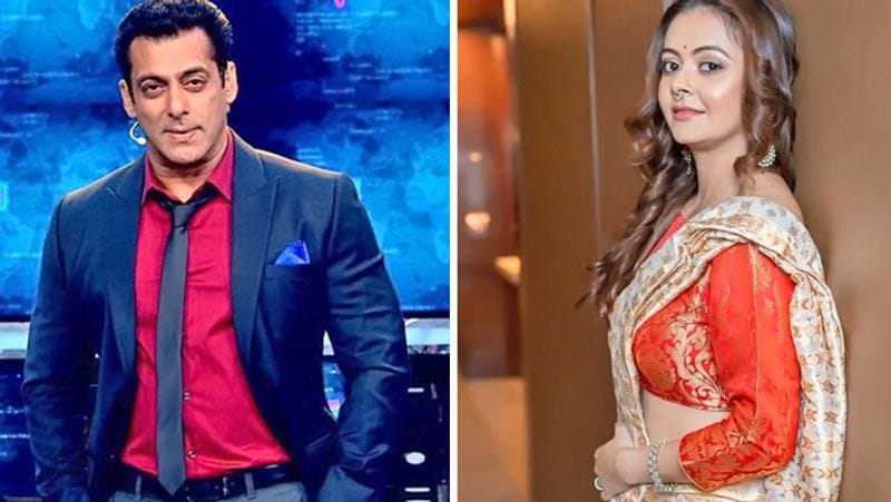 कंटेस्टेंट नंबर 7 - देवोलीना भट्टाचारजी कंटेस्टेंट नंबर 7 के तौर पर टीवी शो 'साथ निभाना साथिया' की गोपी बहू यानी देवोलीना भट्टाचार्जी ने महरून कलर की ड्रेस में 'आशिक बनाया आपने' गाने पर पूरे ग्लैमरस अंदाज में एंट्री ली। सलमान ने शो में आईं देवोलीना के साथ ही उनकी मां की भी तारीफ की। देवोलीना ने कहा कि मैं यहां प्यार करने नहीं आई हूं। ऑडियंस में बैठी देवोलीना की फ्रेंड ने कहा कि मैं चाहती हूं कि जब तुम बाहर आओ तो एक से दो हो जाओ। मुझे मेरे जीजू चाहिए। सलमान ने देवोलीना को BFF (बेड फ्रेंड फॉरएवर) चुनने का ऑप्शन दिया। सलमान ने देवोलीना के हाथ में ऑरेंज कलर का एक बैंड बांधते हुए कहा कि इस रंग का बैंड जिसके पास मिलेगा वहीं आपका BFF होगा। सलमान ने देवोलीना को घर में किचन का काम दिया। देवोलीना को घर में सिर्फ ब्रेकफास्ट और लंच बनाना होगा। इसके बाद सलमान ने अबु मलिक और सिद्धार्थ शुक्ला को भेलपुरी बनाने का ऑर्डर देते हुए कहा कि जिसकी भी भेल देवोलीना को अच्छी लगेगी वही किचन में उनकी मदद करेगा। फाइनली, देवोलीना को सिद्धार्थ शुक्ला की भेल पसंद आई और वो देवोलीना के किचन पार्टनर बने।