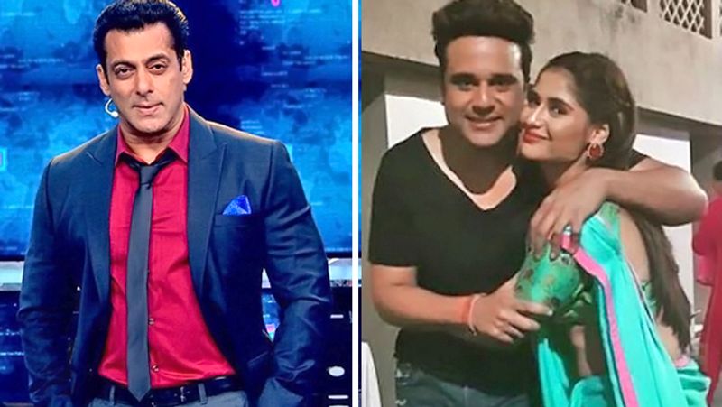 कंटेस्टेंट नंबर 13 - आरती सिंह 13वें सीजन के 13वें कंटेस्टेंट के तौर पर मशहूर कॉमेडियन कृष्णा की बहन और गोविंदा की भांजी आरती सिंह ने एंट्री ली। इस दौरान आरती ने अपने भाई कृष्णा के साथ 'टुकुर टुकुर' गाने पर परफॉर्मेंस दी। कृष्णा ने कहा- मैं अपनी बहन आरती को लेकर आया हूं। एक भाई यही चाहता है कि उसकी बहन को एक अच्छा घर और परिवार मिले। ये दिल में आती है लेकिन समझ में नहीं। कृष्णा ने कहा घरवालों को आरती से बहुत चौकन्ना रहना पड़ेगा। ये बात करते-करते बगल में क्या चल रहा है जान लेती है। सबको नॉनसेंस होता है, इसको कानसेंस है। आरती ने कहा कि ये 12 साल से एक ही चड्डी पहनता है। इस पर सलमान ने कहा कि यही मेरा भी हाल है। बहुत कम्फर्टेबल रहता है। सलमान ने कहा- कृष्णा तुम बेफिक्र रहो, हम इन्हें एक पार्टनर देने वाले हैं, जो इनके साथ बिस्तर पर सोएगा या सोएगी। लेकिन इनको पार्टनर चूज करने में आपको हेल्प करनी है। आरती को रेड कलर का बैंड मिला। आरती को किचन में बर्तन मांजने का काम मिला है। पार्टनर के रूप में उन्हें पारस छाबड़ा मिले हैं।