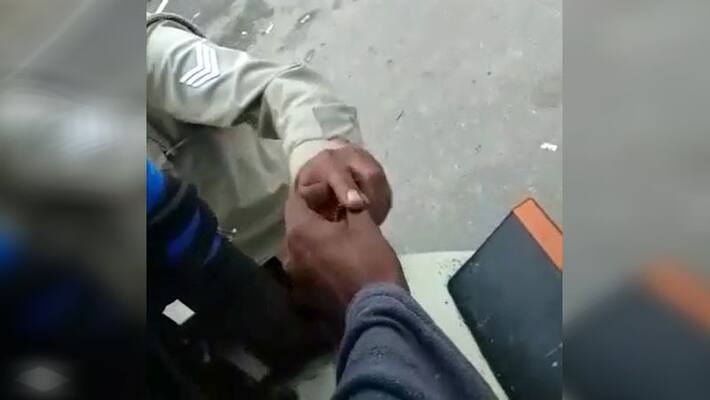 lucknow policemen suspended after taking bribe lucknow policemen suspended after taking bribe