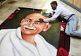 Punjab artist pays tribute to Mahatma Gandhi with oil painting