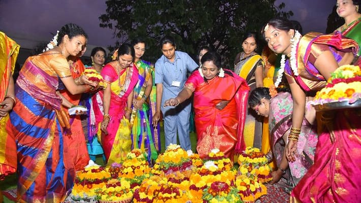 The Story Of Bathukamma Festival The Story Of Bathukamma Festival