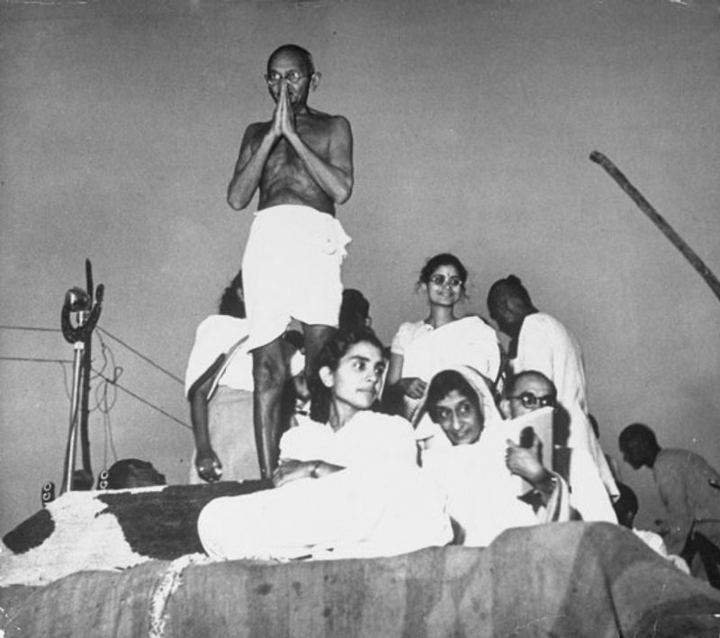 பிரச்சார கூட்டத்தில் காந்தியின் பேச்சு