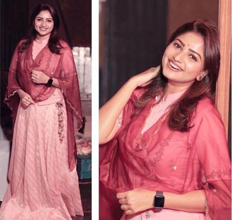 Sandalwood Dimple queen Rachita Ram photo gallery