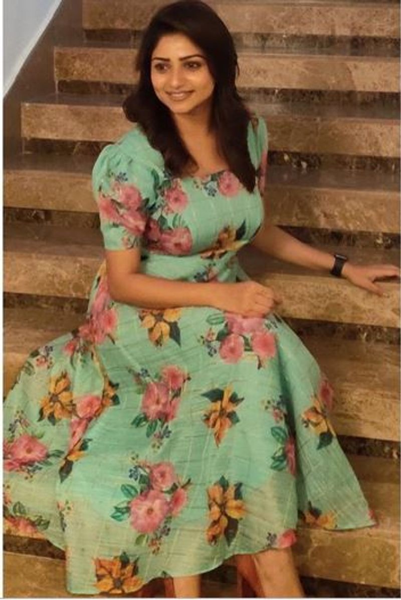 Sandalwood Dimple queen Rachita Ram photo gallery