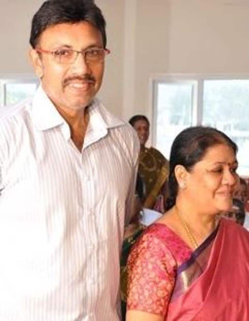 actor sathiyaraj family and rare photo gallery