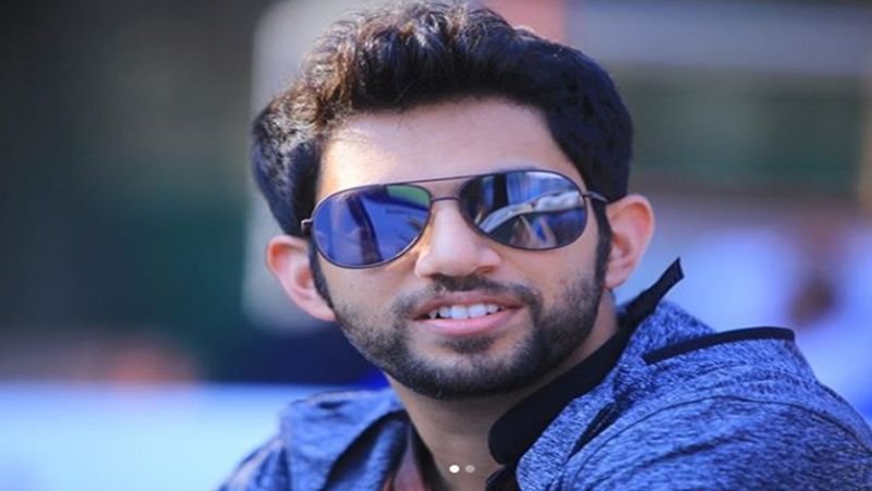 While the incident is months old, the incident is back on internet because Aaditya Thackeray newly filed his nomination from the Worli Assembly seat in Mumbai for the October 21 Maharashtra Assembly elections.

