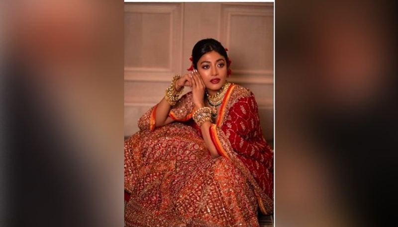 কেবল ছবির পর্দাই নয়, বিভিন্ন বিজ্ঞাপন থেকে শুরু করে ম্যাগাজিনের কভারেই এখন তাঁর দেখা মেলে।