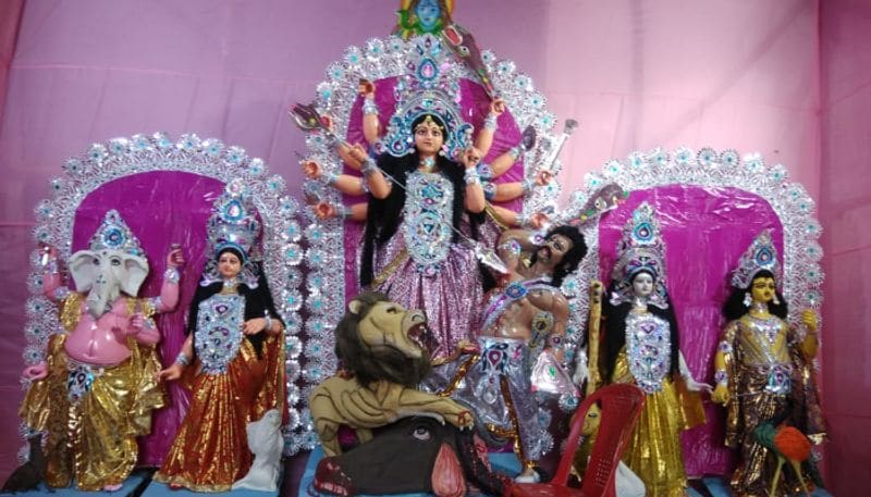 No restrictions on night pandal hopping on Durga puja: Mamata Banerjee-dbr