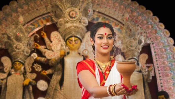 Is it possiable to perticipte in Durga puja during Periods Is it possiable to perticipte in Durga puja during Periods