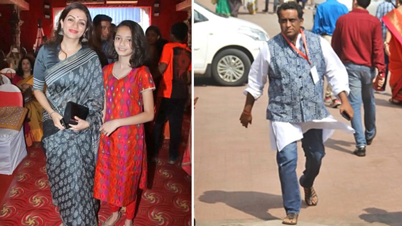 मां के दर्शन करने पहुंचीं एक्ट्रेस प्राची शाह और डायरेक्टर अनुराग बसु।