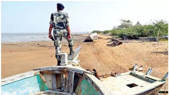 BSF finds two pakistani boats on indo-pak borders BSF finds two pakistani boats on indo-pak borders