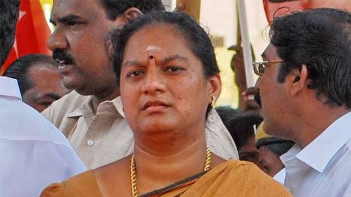 (Sasikala Pushpaa's political comedy) (Sasikala Pushpaa's political comedy)