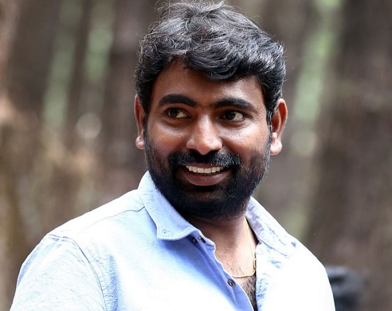 భరత్ కమ్మ - విజయ్ దేవరకొండ హీరోగా భరత్ కమ్మ రూపొందించిన 'డియర్ కామ్రేడ్' సినిమాకి డివైడ్ టాక్ వచ్చినప్పటికీ యూత్ ని ఈ సినిమా ఆకట్టుకుంది. అంతేకాదు.. ఆస్కార్ లిస్ట్ కి(2019) జ్యూరీ సభ్యులు ఎన్నుకున్న 28 వివిధ భాషా చిత్రాల్లో ఇది కూడా ఉంది. టాలీవుడ్ నుండి ఈ జాబితా కోసం ఎంపిక చేసుకున్న సినిమా ఇది మాత్రమే కావడం విశేషం.