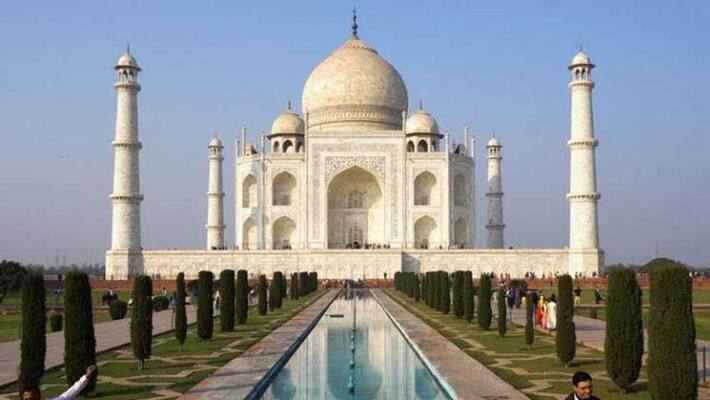 school children who came to visit taj mahal started singing gayatri mantra school children who came to visit taj mahal started singing gayatri mantra