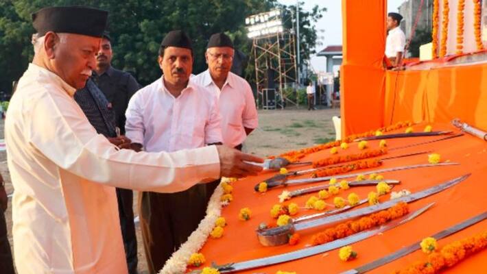 Mohan Bhagwat Performs Shastra Puja, claims lynching are actually incidents of social violence Mohan Bhagwat Performs Shastra Puja, claims lynching are actually incidents of social violence