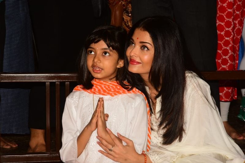 Bollywood actress Aishwarya Rai Bachchan along with her daughter Aaradhya attended a puja organised by Ramakrishna Mission in Mumbai on the occasion of Dussehra