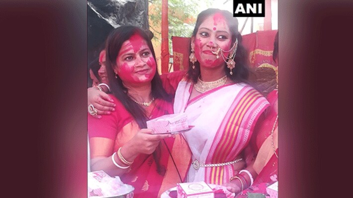 sindoor khela durga puja on Bengali women in patna