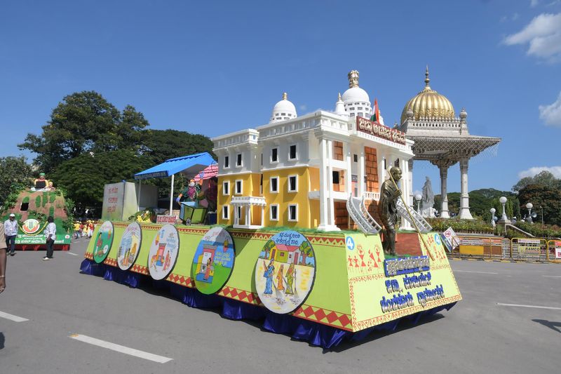 Mysuru dasara 2019 photo gallery of Karnataka districts tablo