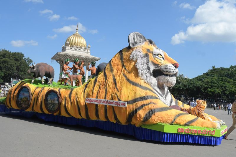 Mysuru dasara 2019 photo gallery of Karnataka districts tablo