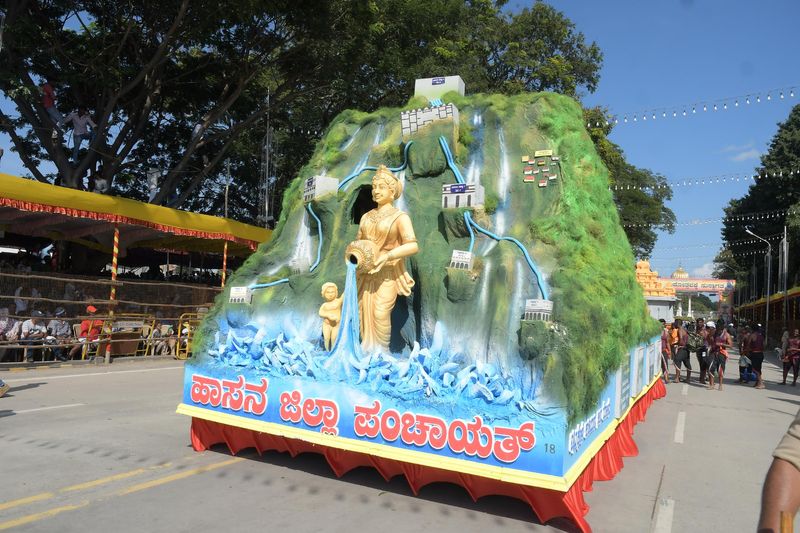 Mysuru dasara 2019 photo gallery of Karnataka districts tablo