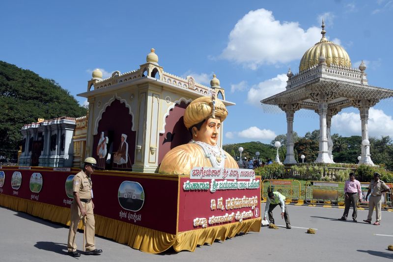 Mysuru dasara 2019 photo gallery of Karnataka districts tablo